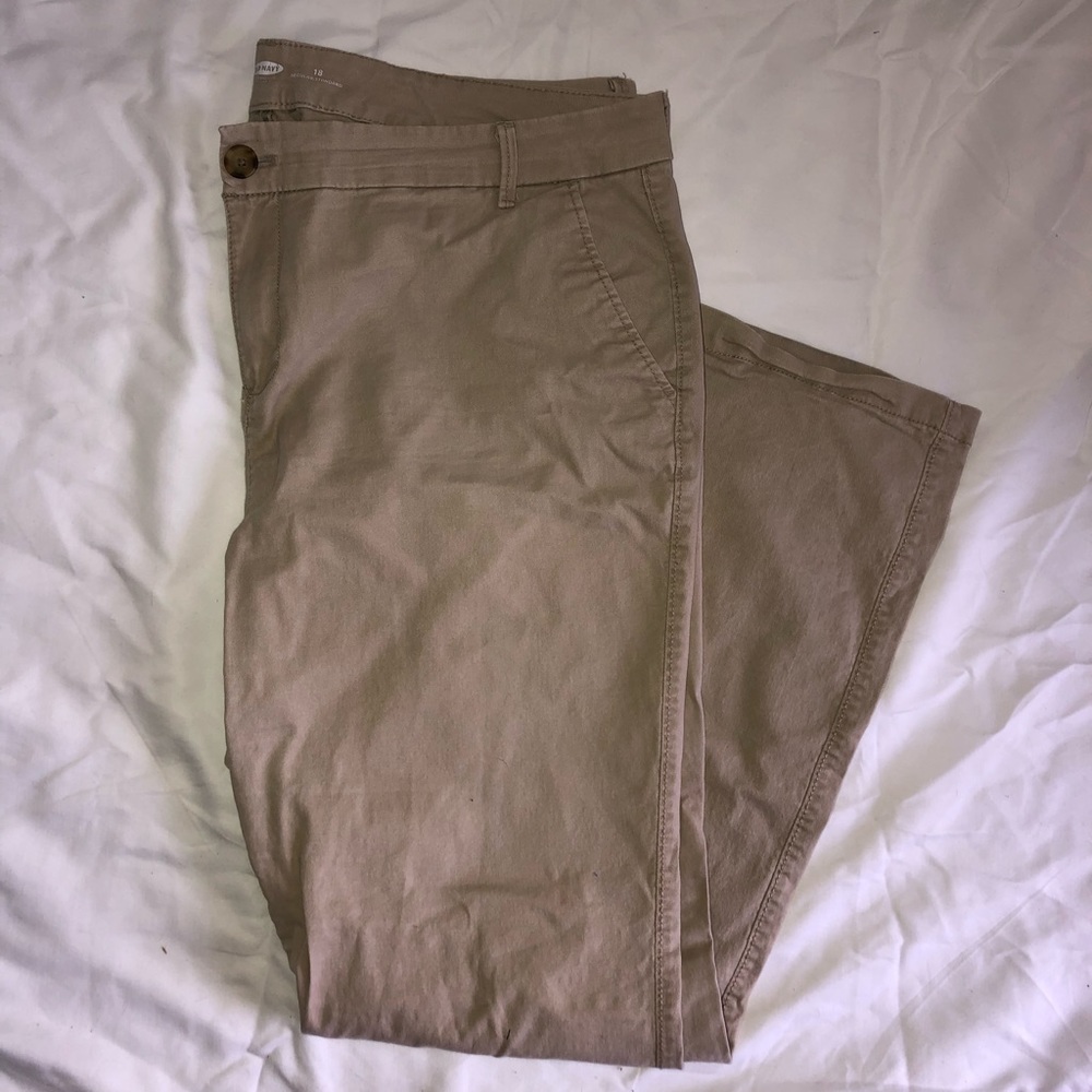 Old Navy Womens Bootcut Khakis 18